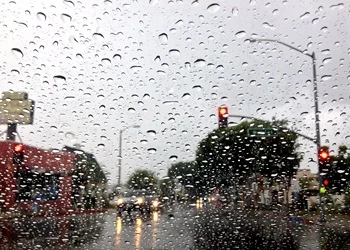 Do solar lights work on cloudy days?