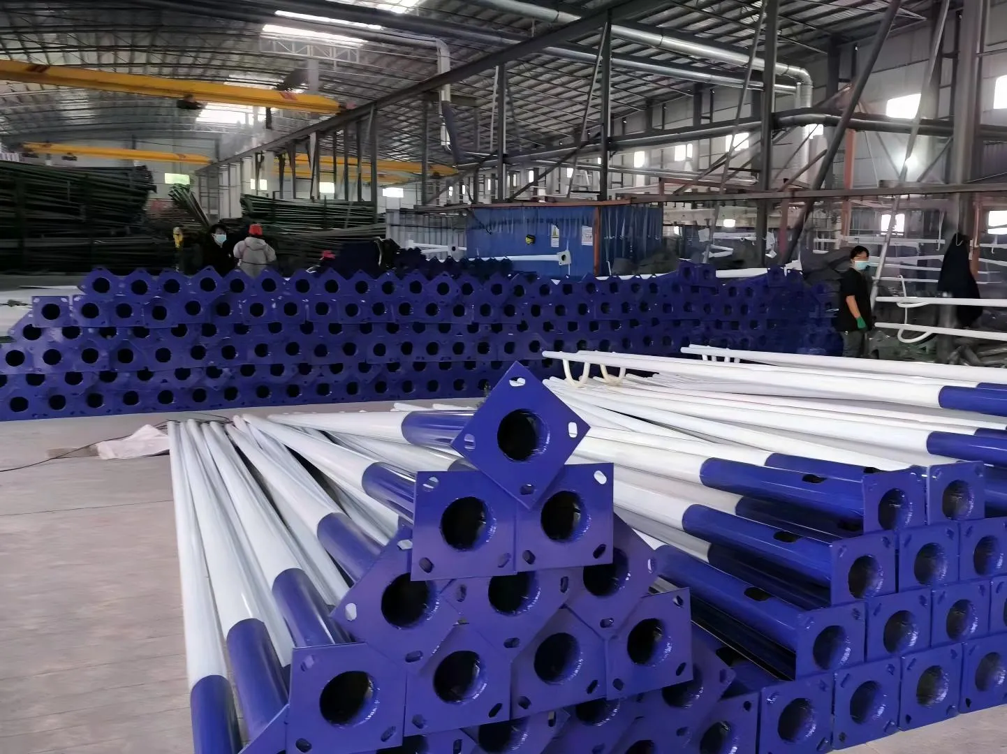 info-1442-1080 Factory Overview of hot dip galvanized street light pole (3)_11zon.webp